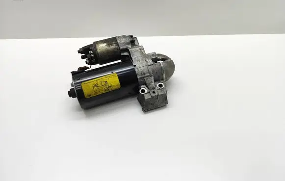 BMW 5 F10 F11 Starter motor 8506657 850665702 12418506657