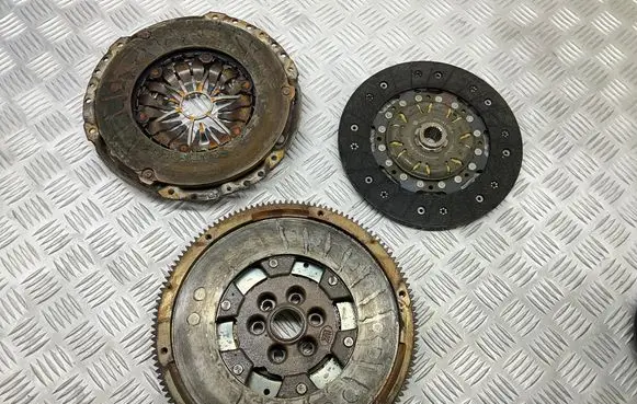 Volkswagen PASSAT B8 Clutch set kit 04L141025 022141031G 04L105266C