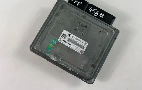 Skoda Octavia Mk2 (1Z) Engine control unit/module 03F906070JA