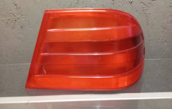 Mercedes-Benz E W210 Rear/tail lights A2108204464