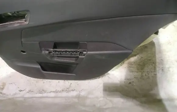 Opel Astra H Rear door card panel trim