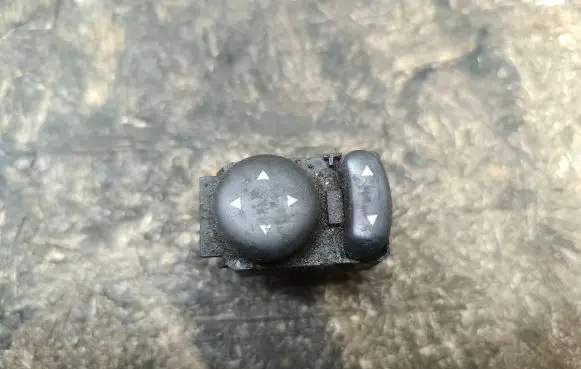 Fiat Bravo - Brava Wing mirror switch 735357106