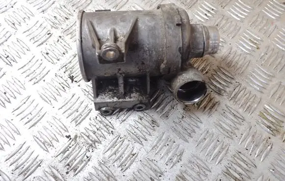 Volvo V70 Water pump 31368715