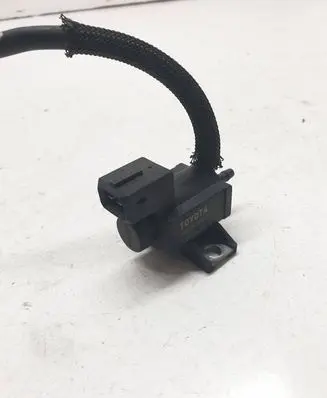 Toyota Corolla Verso AR10 Vacuum valve 258600R010 72828606