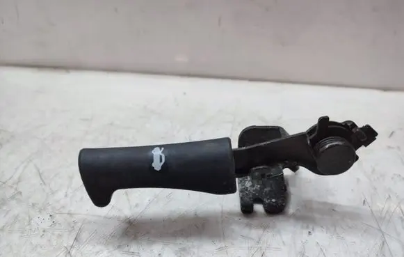 Hyundai Sonata Engine bonnet (hood) release handle