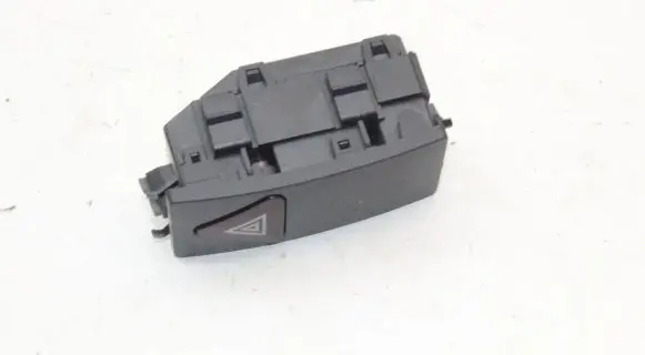 Mercedes-Benz E W212 Hazard light switch 2129052300