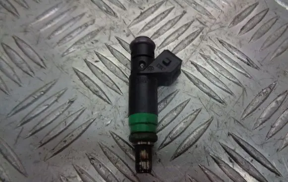 Ford Focus Fuel injectors set 9F593