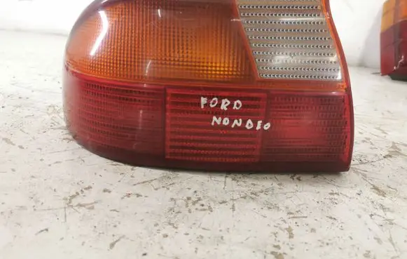 Ford Mondeo MK II Rear/tail lights