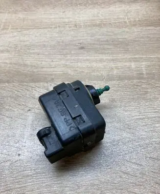 Renault Megane I Headlight level adjustment motor 7700840141D