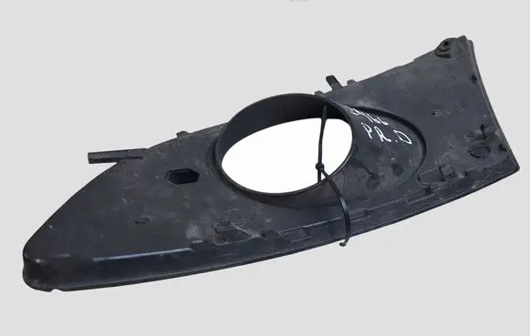 Seat Leon (1P) Front fog light trim/grill 1P0853666A