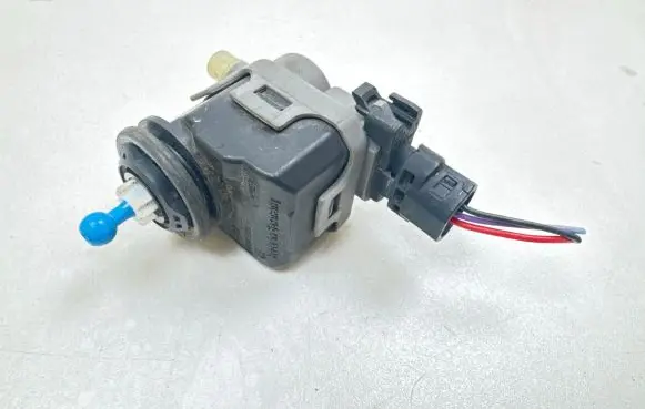 Nissan Qashqai Headlight level adjustment motor 00787843 7700420737