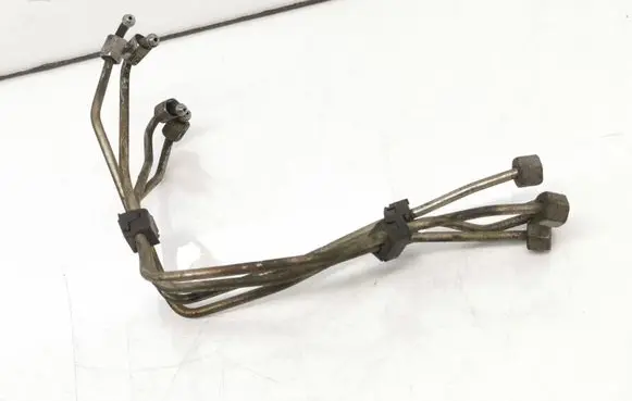 Ford Focus Fuel injector supply line/pipe 19567 19493