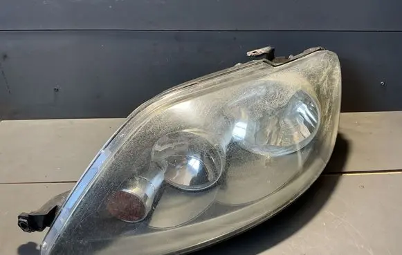 Volkswagen Golf Plus Headlight/headlamp 5M1941005B 1EE24701301