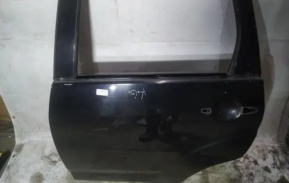 Peugeot 4007 Rear door juodos