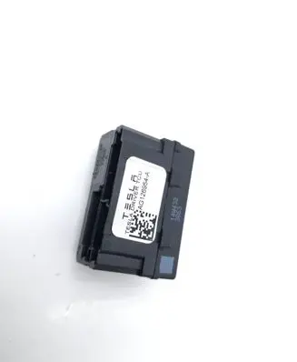 Tesla Model S Seat heating relay AG126954A 14W432 3863