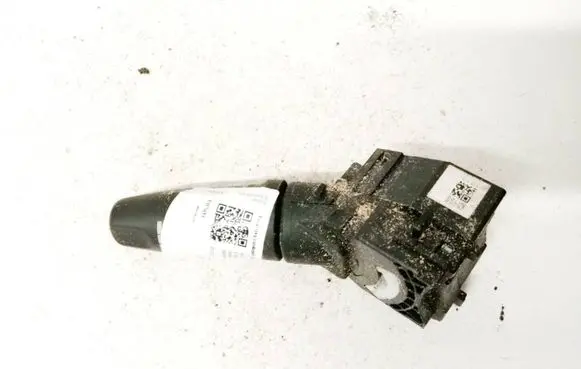 Nissan X-Trail T30 Wiper control stalk 252608H700 1717