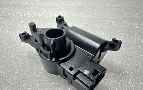 Audi Q7 4L Air flap motor/actuator 7L0907511AH