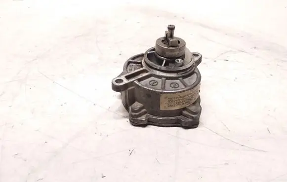 Mercedes-Benz E W211 Vacuum pump A6462300465