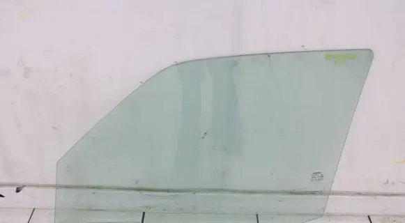 Nissan Juke I F15 Front door window/glass (coupe) 