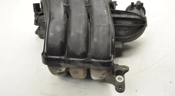 Volkswagen Up Intake manifold 04C133201L