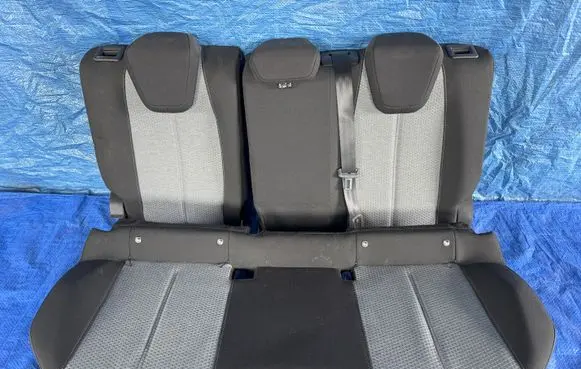 Opel Corsa F Second row seats 9830578180