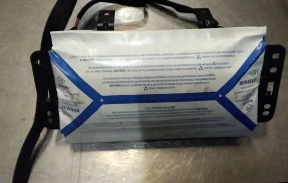 Passenger airbag