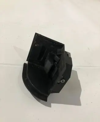 BMW 5 E60 E61 Parcel shelf load cover mount bracket 7160589