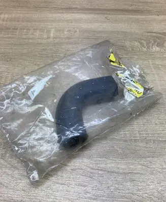 Opel Omega B1 Breather hose/pipe 90411945