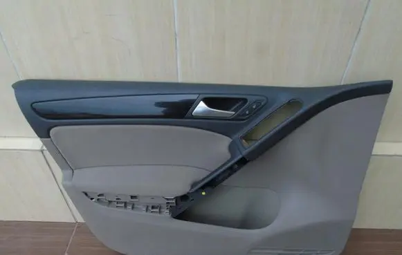 Volkswagen Golf VI Front door card panel trim 5K4867011