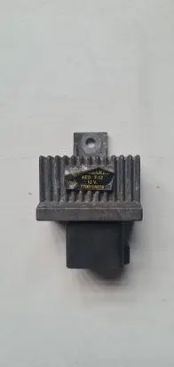 Volvo S40, V40 Glow plug pre-heat relay 7700115078