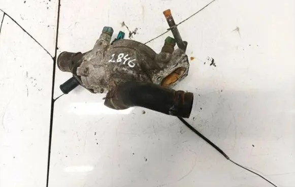 Hyundai Lantra II Engine coolant pipe/hose