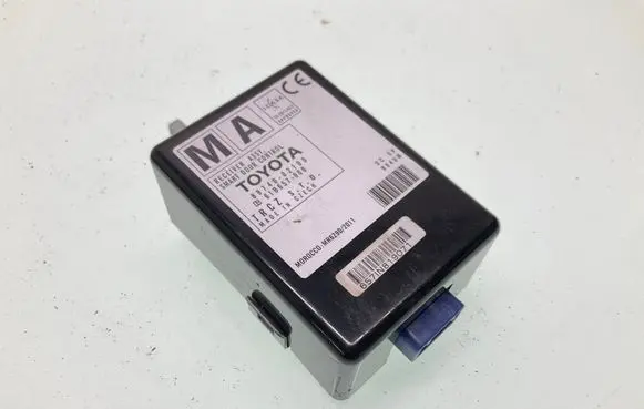 Toyota Auris E210 Door control unit/module 8974002100 61B657000
