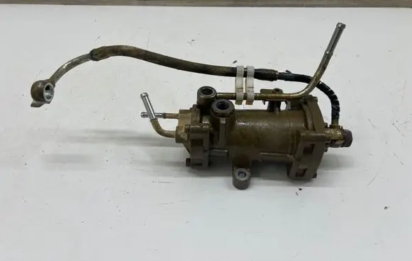 Toyota Hilux VIII Fuel distributor 05E24K 03E30K