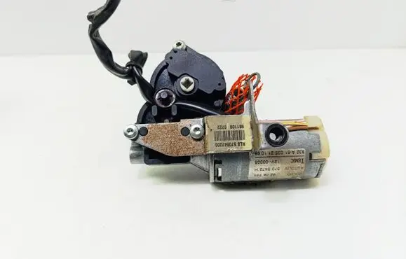 Volvo S80 Seat adjustment motor 9208744
