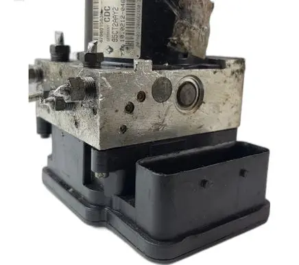 Renault Megane III Master brake cylinder 476601563r 10.0212-0466.4 28.5610-5640.3
