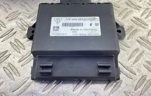 Porsche 911 991 Voltage converter/converter module 7PP959663E