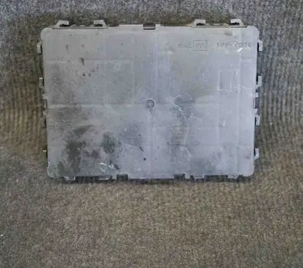 Suzuki Grand Vitara II Central body control module 3677065JK0