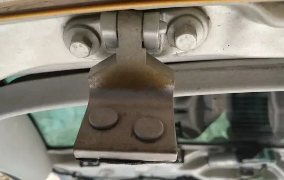 Ford Galaxy Tailgate/trunk/boot hinge