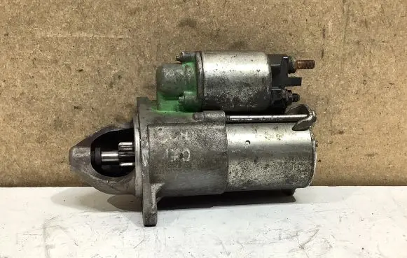 Opel Combo C Starter motor 55556092