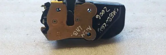 Jeep Grand Cherokee (WK) Rear door lock