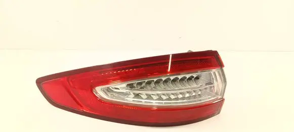 Ford Fusion II Rear/tail lights DS7313405aj