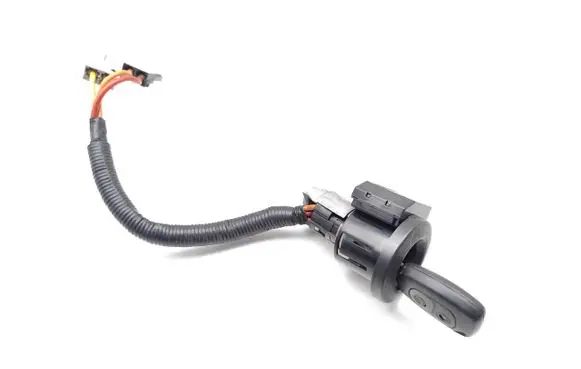 Opel Vivaro Ignition lock 8200826300 17490603