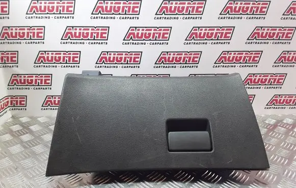 Opel Zafira C Glove box 1130242