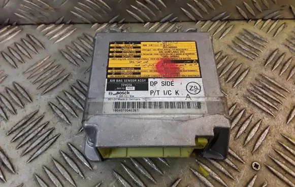 Lexus IS 220D-250-350 Airbag control unit/module 8917053110