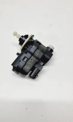 Headlight level adjustment motor