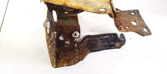 Citroen C3 Engine mounting bracket 