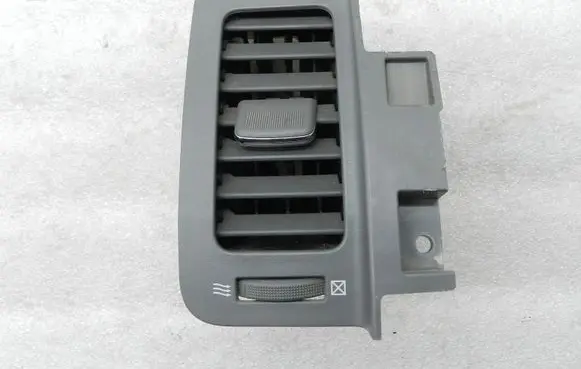 Nissan X-Trail T30 Dash center air vent grill 68751JG40A