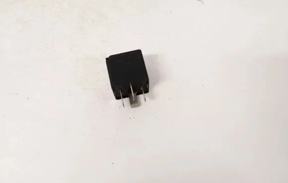 Ford Mondeo Mk III Other relay 2s7t14b192aa