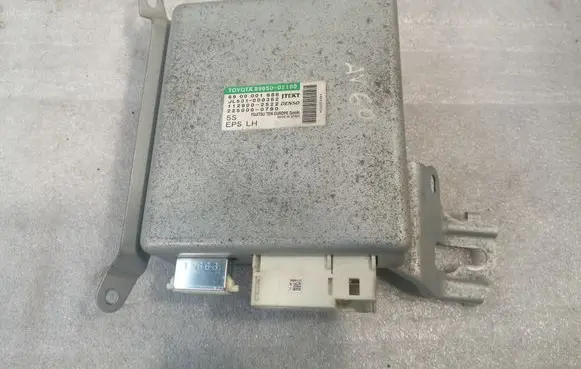 Toyota Avensis T270 Power steering control unit/module 8965005100 6900001686