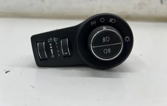 Jeep Cherokee Light switch P68165829AA P68165829AA2983